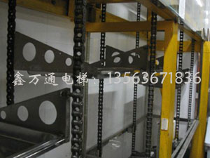 潍坊餐饮老板注意！传菜效率低？鑫万通链条式传菜电梯让您翻台率倍增！